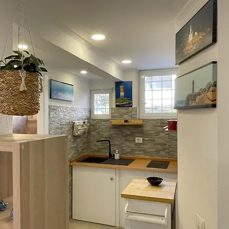 Casa Berardi - Steps From The And Train Station, Perfect For Sunsets Apartment *